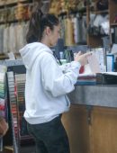 Minka Kelly Booty in Camoflauge Pants, Shopping at Fabrics for the Home in LA